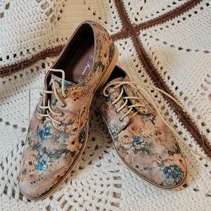 Men's floral tan oxford